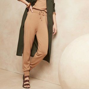 Banana Republic Sweater Joggers / Lounge pants / Medium